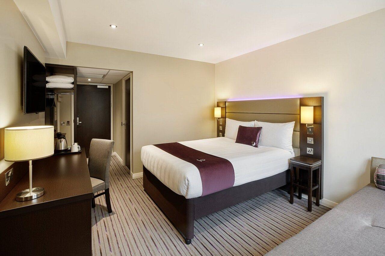 Premier Inn Chelmsford City Centre Exterior foto